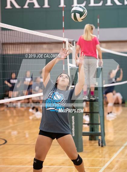 Thumbnail 3 in Harlan vs Incarnate Word (Scrimmage) photogallery.