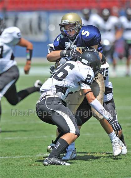 Thumbnail 2 in Bishop Lynch vs Dallas Jesuit (North Texas Classic) photogallery.