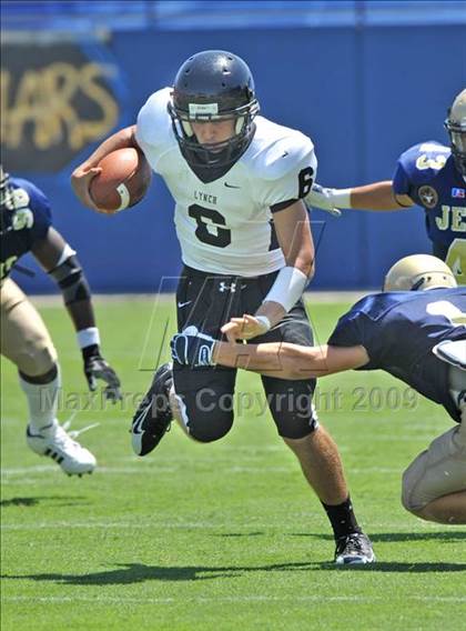 Thumbnail 2 in Bishop Lynch vs Dallas Jesuit (North Texas Classic) photogallery.