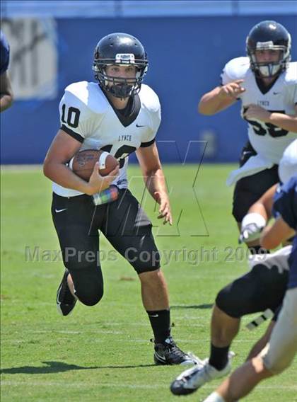 Thumbnail 2 in Bishop Lynch vs Dallas Jesuit (North Texas Classic) photogallery.