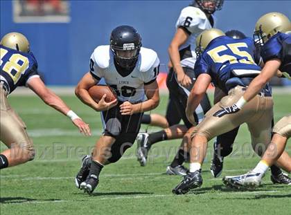 Thumbnail 3 in Bishop Lynch vs Dallas Jesuit (North Texas Classic) photogallery.