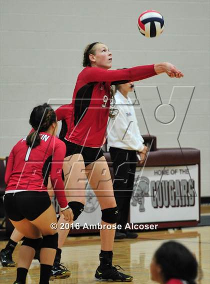 Thumbnail 3 in Fort Bend Austin vs. Bryan (NIKE Invitational Tournament) photogallery.