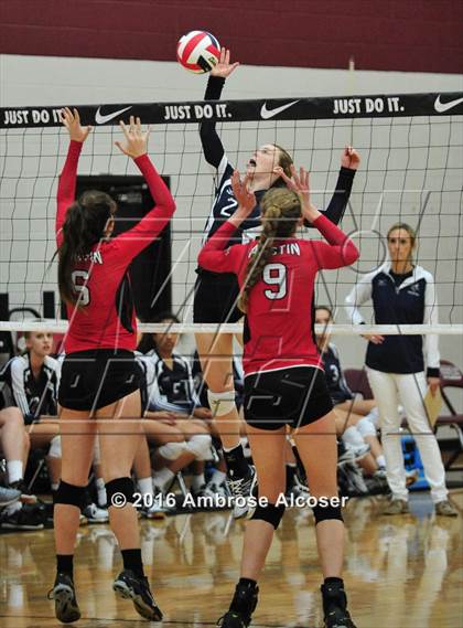 Thumbnail 3 in Fort Bend Austin vs. Bryan (NIKE Invitational Tournament) photogallery.