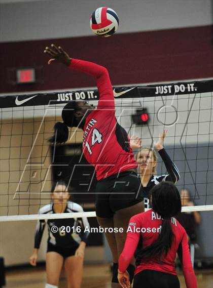 Thumbnail 1 in Fort Bend Austin vs. Bryan (NIKE Invitational Tournament) photogallery.
