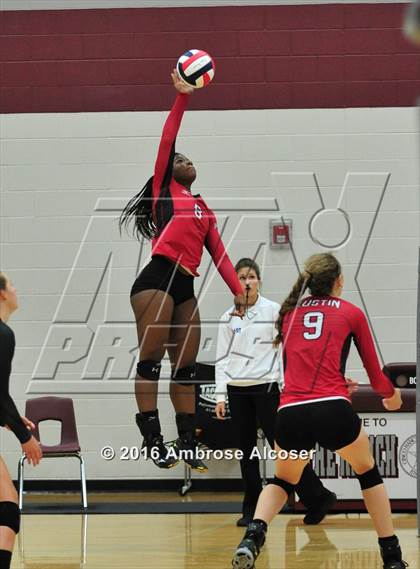 Thumbnail 2 in Fort Bend Austin vs. Bryan (NIKE Invitational Tournament) photogallery.
