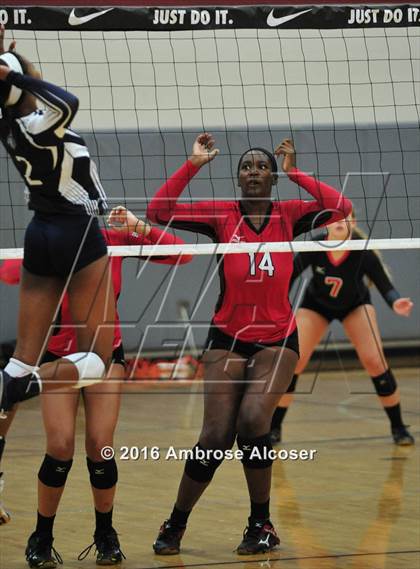 Thumbnail 2 in Fort Bend Austin vs. Bryan (NIKE Invitational Tournament) photogallery.