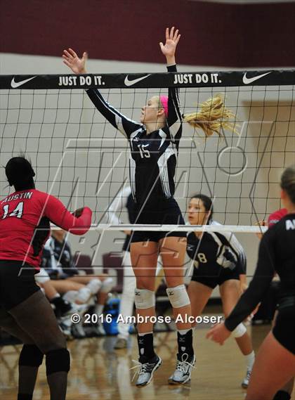 Thumbnail 2 in Fort Bend Austin vs. Bryan (NIKE Invitational Tournament) photogallery.
