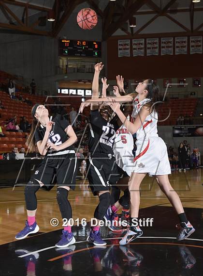 Thumbnail 3 in Sacramento vs. Antelope (CIF SJS D2 Semifinal) photogallery.