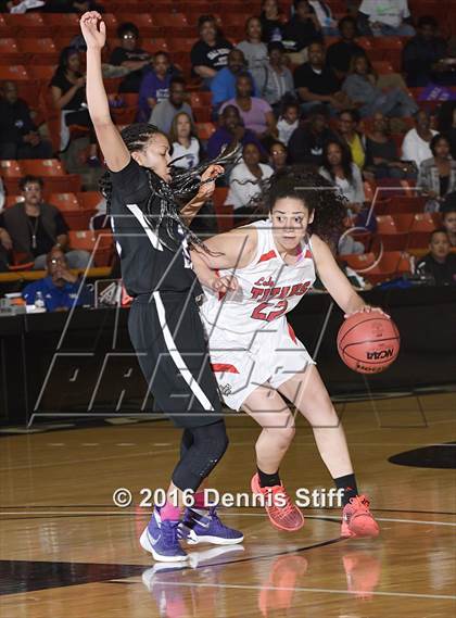 Thumbnail 2 in Sacramento vs. Antelope (CIF SJS D2 Semifinal) photogallery.