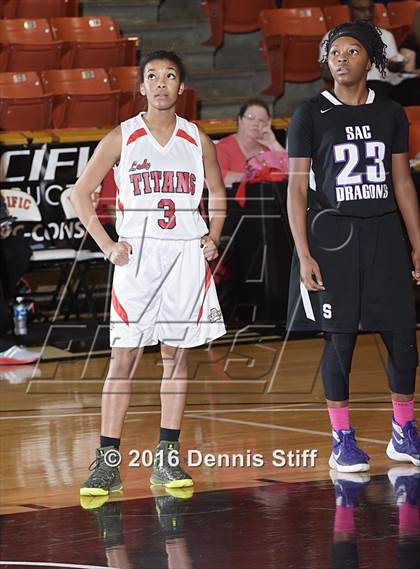 Thumbnail 1 in Sacramento vs. Antelope (CIF SJS D2 Semifinal) photogallery.