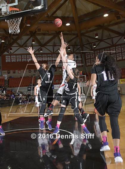 Thumbnail 1 in Sacramento vs. Antelope (CIF SJS D2 Semifinal) photogallery.