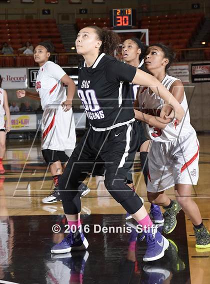 Thumbnail 3 in Sacramento vs. Antelope (CIF SJS D2 Semifinal) photogallery.