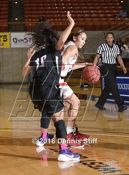 Thumbnail 2 in Sacramento vs. Antelope (CIF SJS D2 Semifinal) photogallery.