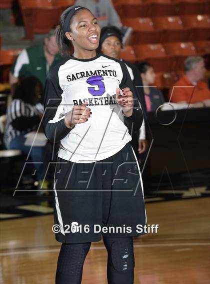 Thumbnail 1 in Sacramento vs. Antelope (CIF SJS D2 Semifinal) photogallery.