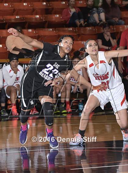 Thumbnail 1 in Sacramento vs. Antelope (CIF SJS D2 Semifinal) photogallery.