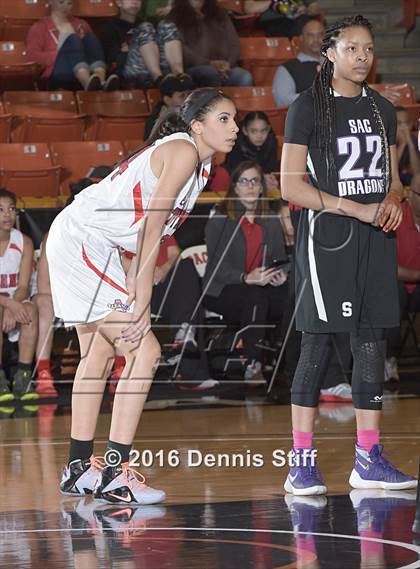 Thumbnail 3 in Sacramento vs. Antelope (CIF SJS D2 Semifinal) photogallery.