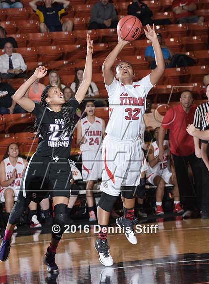 Thumbnail 1 in Sacramento vs. Antelope (CIF SJS D2 Semifinal) photogallery.