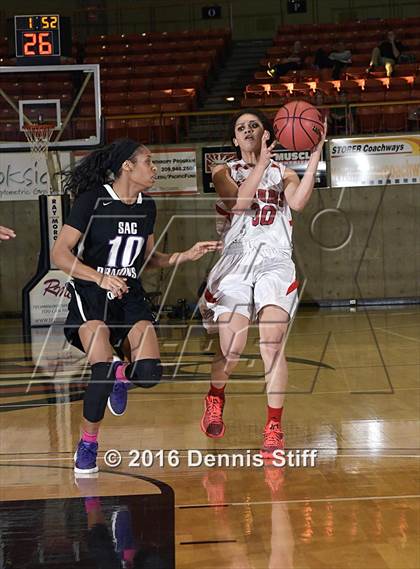 Thumbnail 1 in Sacramento vs. Antelope (CIF SJS D2 Semifinal) photogallery.