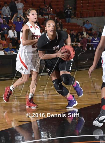 Thumbnail 1 in Sacramento vs. Antelope (CIF SJS D2 Semifinal) photogallery.