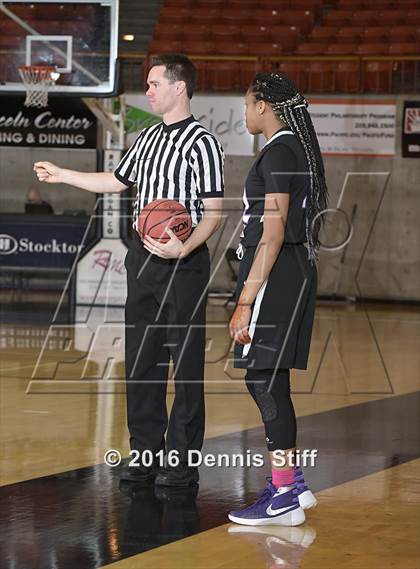 Thumbnail 3 in Sacramento vs. Antelope (CIF SJS D2 Semifinal) photogallery.