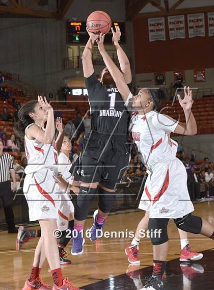 Thumbnail 2 in Sacramento vs. Antelope (CIF SJS D2 Semifinal) photogallery.