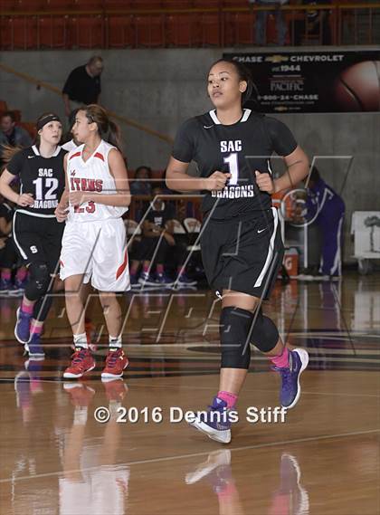 Thumbnail 1 in Sacramento vs. Antelope (CIF SJS D2 Semifinal) photogallery.