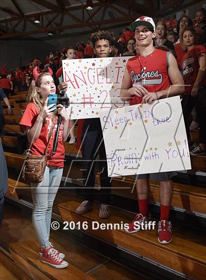 Thumbnail 1 in Sacramento vs. Antelope (CIF SJS D2 Semifinal) photogallery.