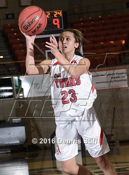 Thumbnail 3 in Sacramento vs. Antelope (CIF SJS D2 Semifinal) photogallery.