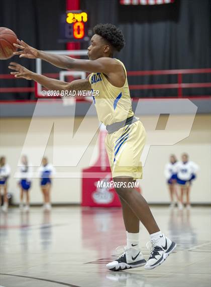 Thumbnail 1 in E.D. White vs Vandebilt Catholic photogallery.