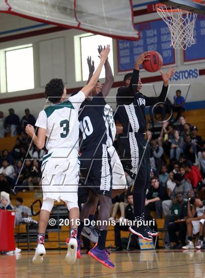 Thumbnail 3 in Far Northeast Warriors @ George Washington photogallery.