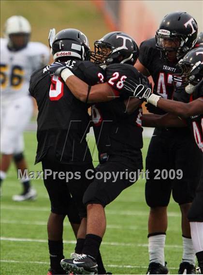 Thumbnail 3 in Stony Point vs. Trinity (Texas 5A  D1 Semifinals) photogallery.