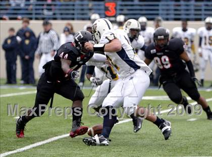 Thumbnail 2 in Stony Point vs. Trinity (Texas 5A  D1 Semifinals) photogallery.