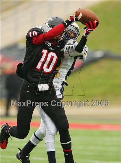 Thumbnail 1 in Stony Point vs. Trinity (Texas 5A  D1 Semifinals) photogallery.