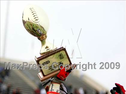 Thumbnail 2 in Stony Point vs. Trinity (Texas 5A  D1 Semifinals) photogallery.
