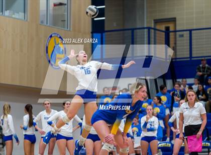 Thumbnail 2 in South San vs Alamo Heights (UIL 5A Region 4 Bi-District Playoff) photogallery.