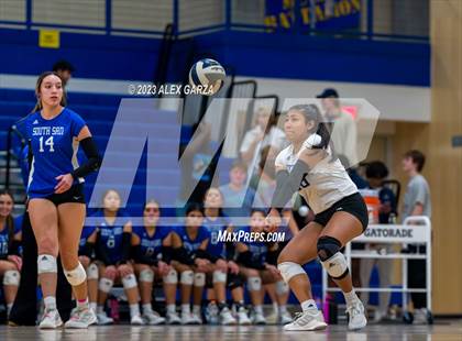 Thumbnail 3 in South San vs Alamo Heights (UIL 5A Region 4 Bi-District Playoff) photogallery.
