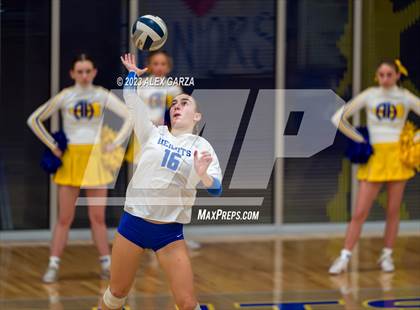 Thumbnail 3 in South San vs Alamo Heights (UIL 5A Region 4 Bi-District Playoff) photogallery.
