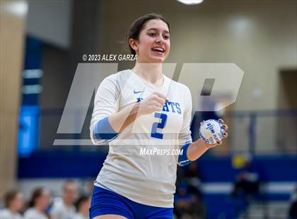 Thumbnail 1 in South San vs Alamo Heights (UIL 5A Region 4 Bi-District Playoff) photogallery.