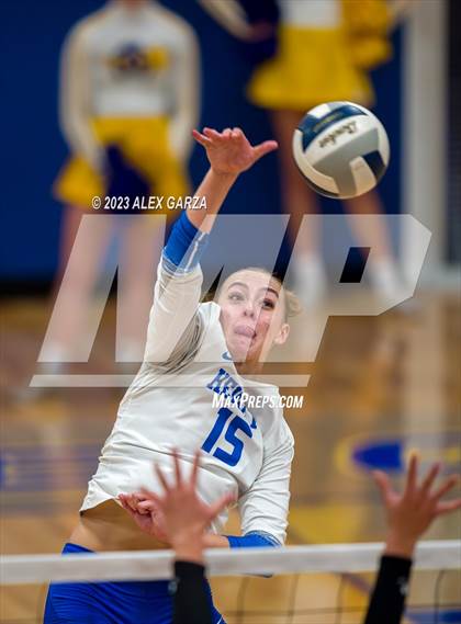 Thumbnail 3 in South San vs Alamo Heights (UIL 5A Region 4 Bi-District Playoff) photogallery.