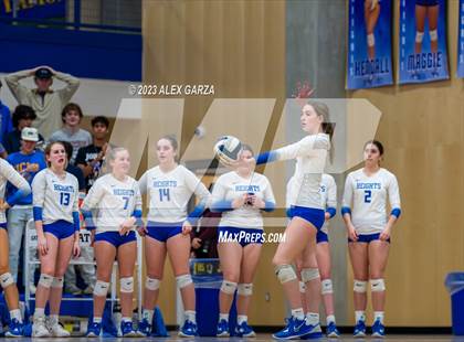 Thumbnail 1 in South San vs Alamo Heights (UIL 5A Region 4 Bi-District Playoff) photogallery.