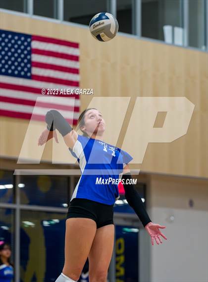 Thumbnail 1 in South San vs Alamo Heights (UIL 5A Region 4 Bi-District Playoff) photogallery.