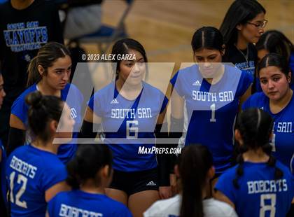Thumbnail 3 in South San vs Alamo Heights (UIL 5A Region 4 Bi-District Playoff) photogallery.
