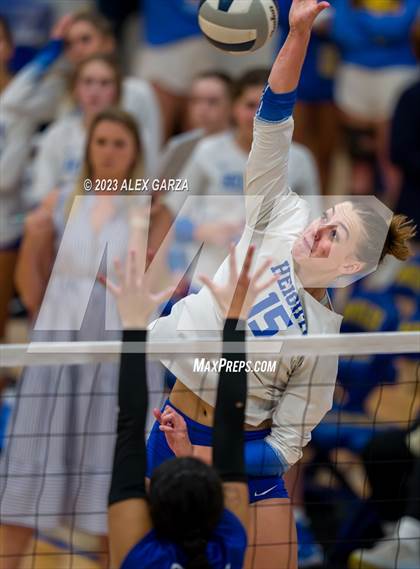 Thumbnail 2 in South San vs Alamo Heights (UIL 5A Region 4 Bi-District Playoff) photogallery.