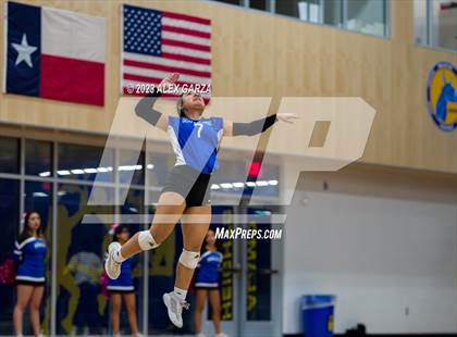 Thumbnail 2 in South San vs Alamo Heights (UIL 5A Region 4 Bi-District Playoff) photogallery.