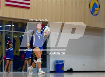 Thumbnail 3 in South San vs Alamo Heights (UIL 5A Region 4 Bi-District Playoff) photogallery.