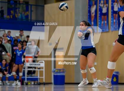 Thumbnail 1 in South San vs Alamo Heights (UIL 5A Region 4 Bi-District Playoff) photogallery.