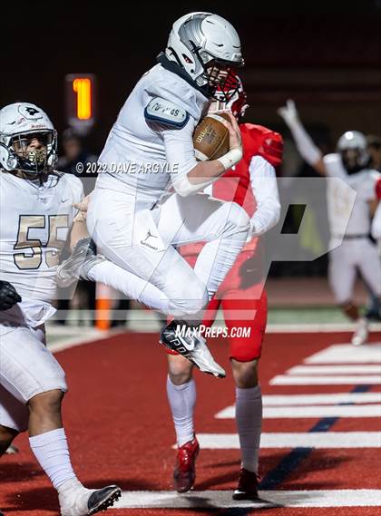Thumbnail 2 in Desert Hills vs. Crimson Cliffs (UHSAA 4A Final) photogallery.