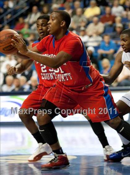 Thumbnail 2 in Eastern vs. Christian County (KHSAA Sweet 16 Semifinal) photogallery.