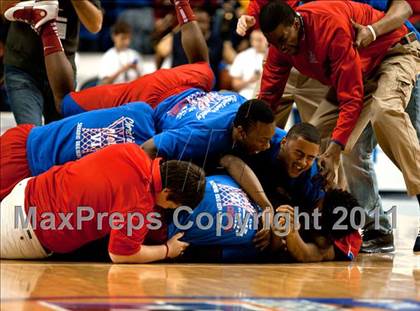 Thumbnail 1 in Eastern vs. Christian County (KHSAA Sweet 16 Semifinal) photogallery.