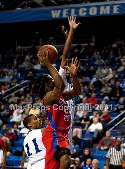 Thumbnail 3 in Eastern vs. Christian County (KHSAA Sweet 16 Semifinal) photogallery.